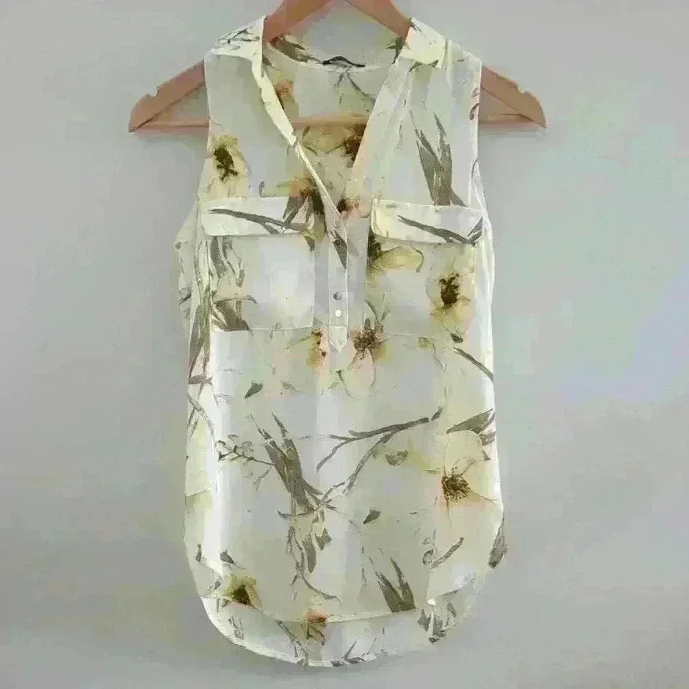 DYNAMITE |  Women's White/Yellow Floral Sleeveless Button Up Collard Blo…